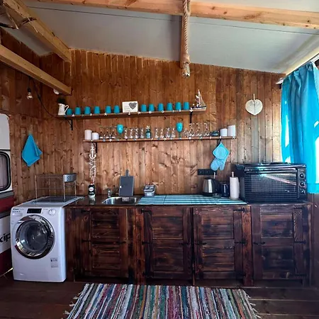 Campsite Oasis Blue Lozenets